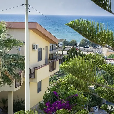 Bel Tramonto Apartment *